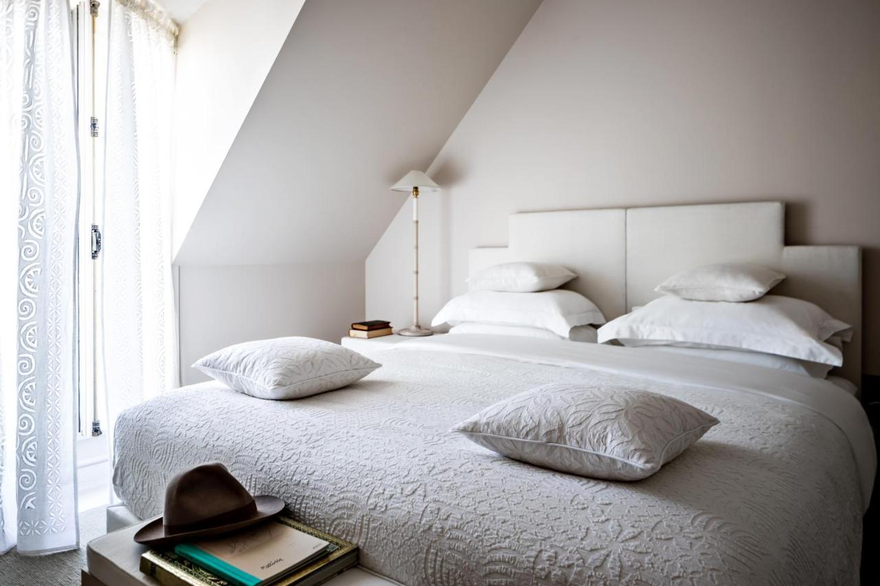 Monsieur George Hotel & Spa - Champs-Elysees باريس المظهر الخارجي الصورة A bedroom