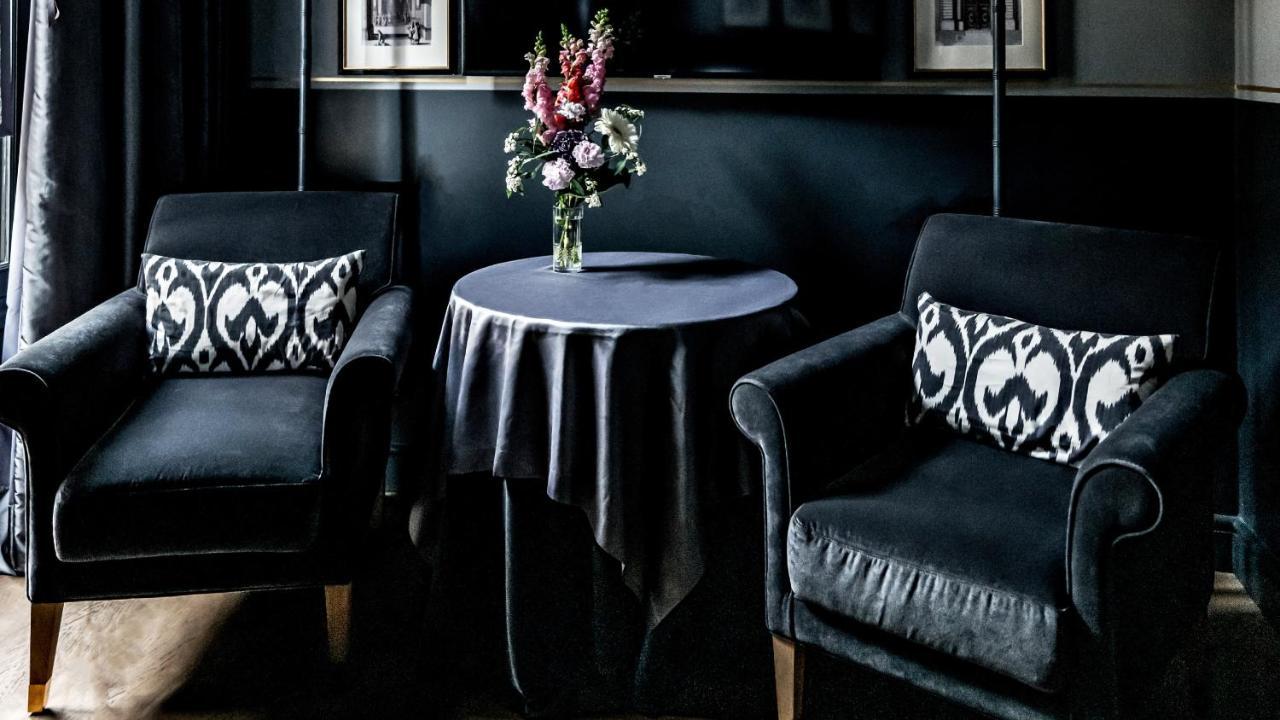 Monsieur George Hotel & Spa - Champs-Elysees باريس المظهر الخارجي الصورة The interior of the lounge
